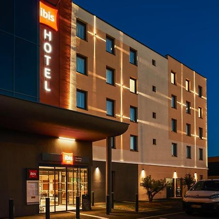 Ibis Montlhery Paris Sud Buitenkant foto